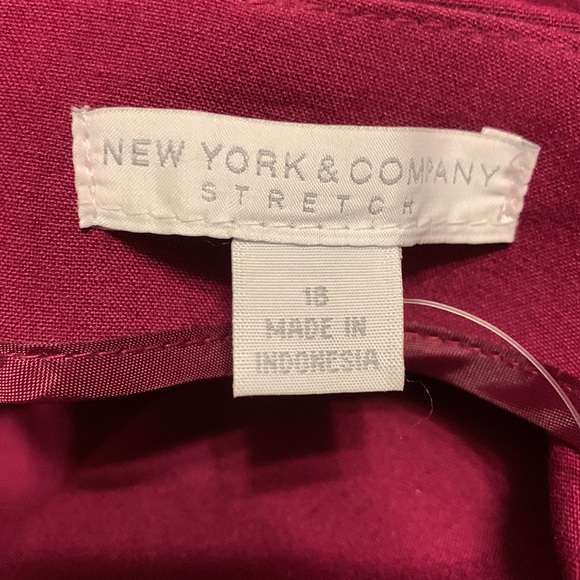 NWT New York and Co (size 18) Dark Fuchsia skirt with slit - Picture 8 of 9